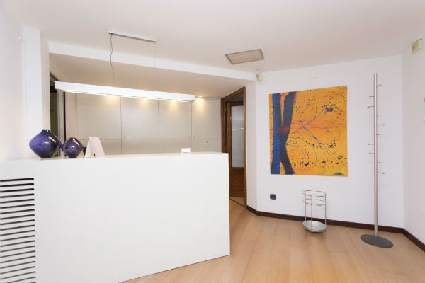 Recepción de Clínica Dental Longás y Valdés